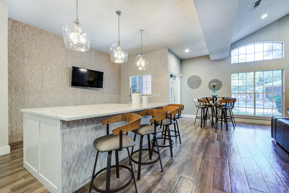 The Quarry Alamo Heights Apartments, 340 Treeline Park, San Antonio, TX